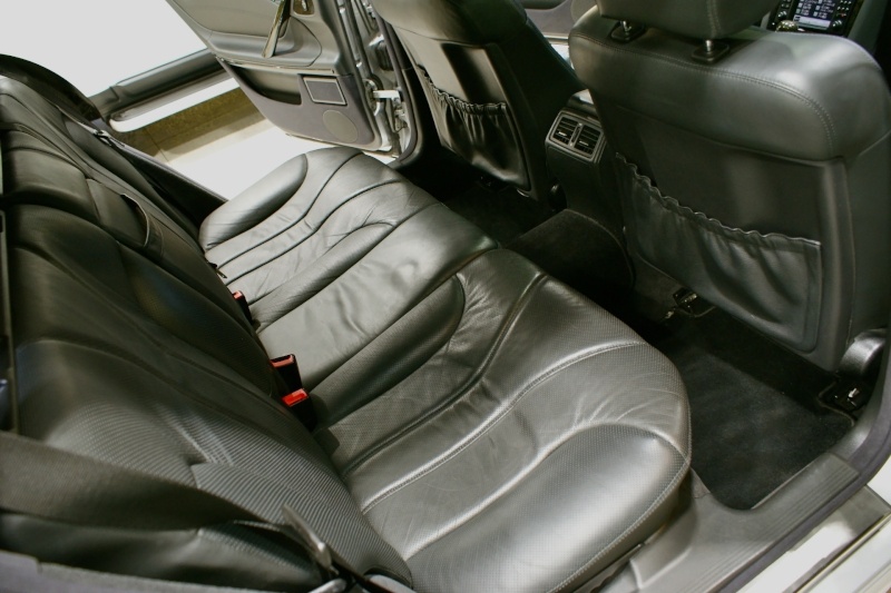 AMG Eクラス E55ワゴン 正規D車 サンルーフ HORNET フォグHID AMG18インチ トランクオートクロージャー キーレス 中古車 情報  | グルック世田谷