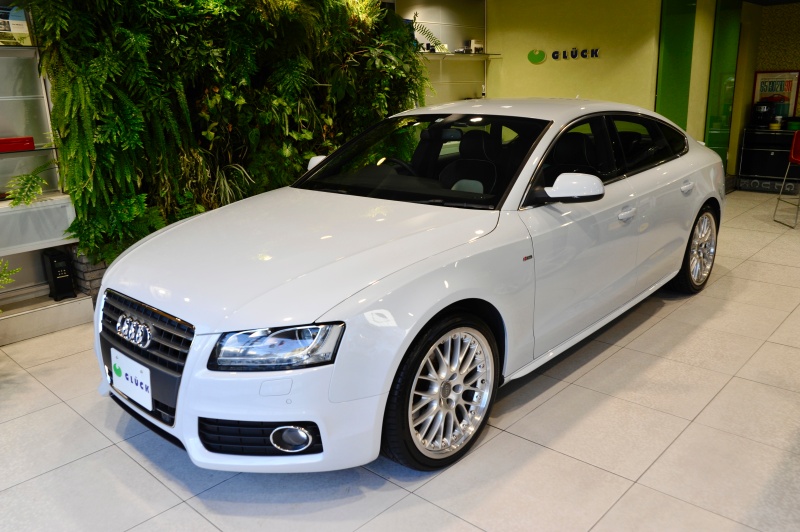 アウディ A5 スポーツバック S-lineパッケージ 2.0TFSI クワトロ