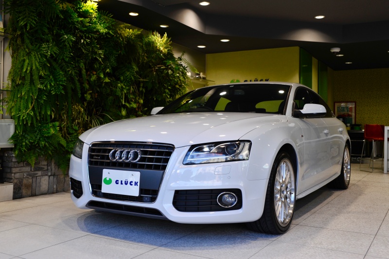 アウディ A5 スポーツバック S Lineパッケージ 2 0tfsi クワトロ ツートンレザー 19インチアルミ 中古車 情報 Gluck グルック アウディ A5 スポーツバック S Lineパッケージ 2 0tfsi クワトロ ツートンレザー 19インチアルミ 中古車 情報 Gluck グルック