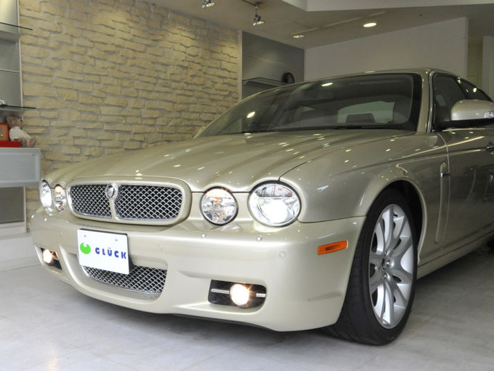 ジャガー XJ 4.2 EXECUTIVE ウィンターゴールド 中古車 情報  