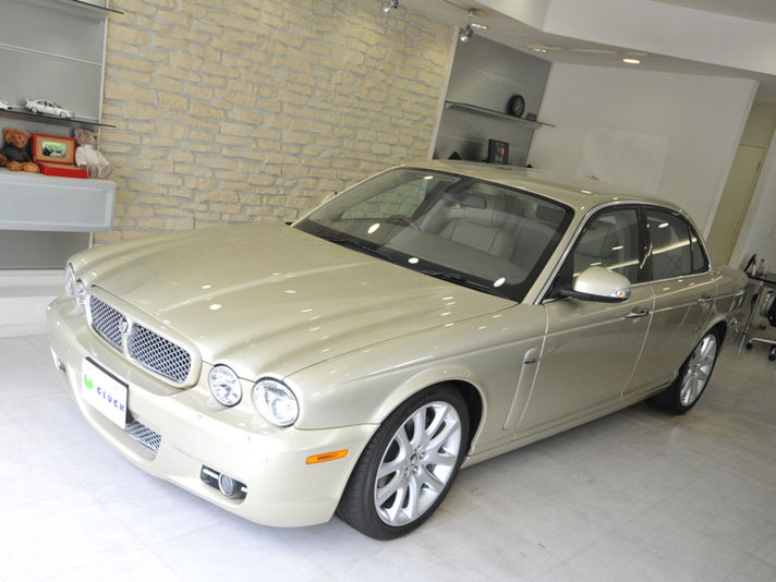ジャガー XJ 4.2 EXECUTIVE ウィンターゴールド 中古車 情報