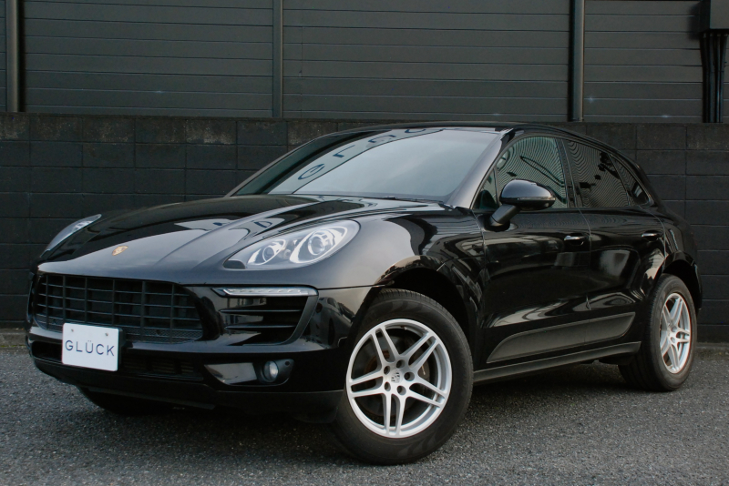 ポルシェ マカン PDK 4WD パノラマサンルーフ ブラックレザーシート