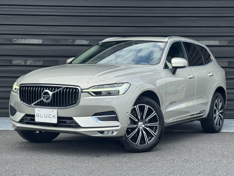 ボルボ XC60 D4 AWDインスクリプション 禁煙車 希少茶革 ヒーター