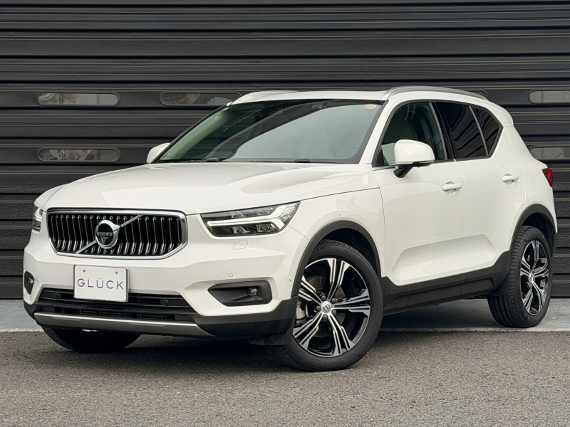 ボルボ XC40 T5 AWDインスクリプション 4WD 禁煙車 スライディング