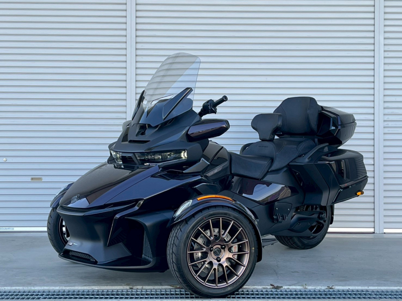 BRP can-nam SPYDER RT Sea to Sky 2025MY 未登録在庫 走行距離30km
